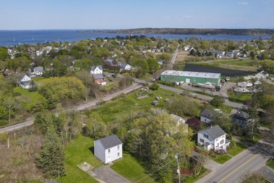 Charming 3BR/2.5BA in the Heart of Rockland. Built in 2015 and - photo 32