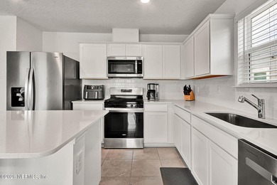 SHORT SALE..... This thoughtfully designed home features 4 - photo 8