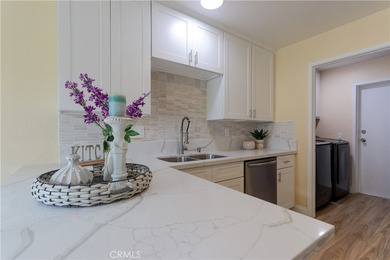 Beautifully Updated 3-Bedroom, 2-Bath Townhouse with an Attached - photo 8