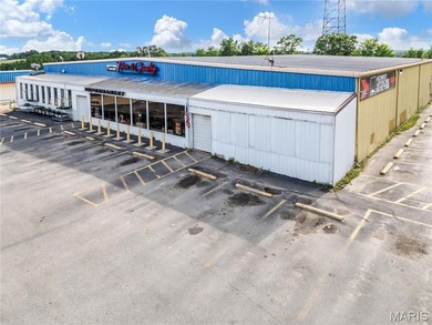 Over 12,000 square feet of climate-controlled space with prime - photo 3