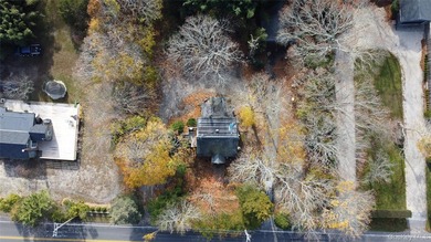 Redeveopment opportunity. Oversized lot in prime location close - photo 1