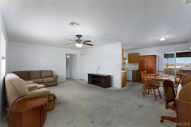 2 bed 2 bath about 12 minutes from the London Bridge. Discover - photo 5