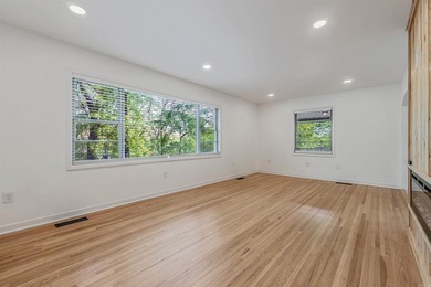 Welcome to this beautifully updated 5-bedroom, 3-bath - photo 11