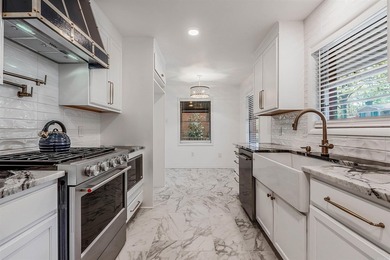 Welcome to this beautifully updated 5-bedroom, 3-bath - photo 16