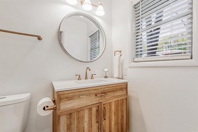 Welcome to this beautifully updated 5-bedroom, 3-bath - photo 17
