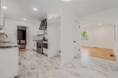 Welcome to this beautifully updated 5-bedroom, 3-bath - photo 20