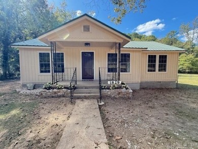 Lake Home For Sale in Hot Springs, Arkansas