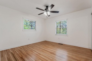 Welcome to this beautifully updated 5-bedroom, 3-bath - photo 25
