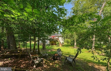 Just like new, charming water-access rancher! This 3-bedroom, 2 - photo 8