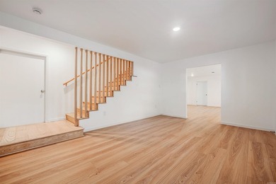 Welcome to this beautifully updated 5-bedroom, 3-bath - photo 32