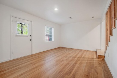 Welcome to this beautifully updated 5-bedroom, 3-bath - photo 33