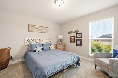 Spacious 4-bedroom, 3-bath home offers over 2,300 square feet of - photo 34