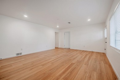 Welcome to this beautifully updated 5-bedroom, 3-bath - photo 35