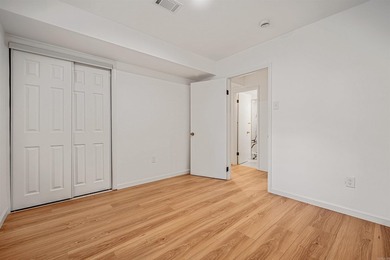 Welcome to this beautifully updated 5-bedroom, 3-bath - photo 40