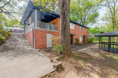 Welcome to this beautifully updated 5-bedroom, 3-bath - photo 44