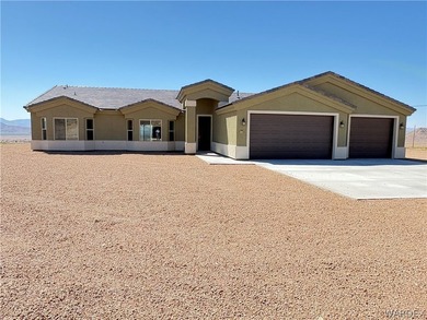 The home is situated on 5.58 acres directly off Historic Route - photo 1