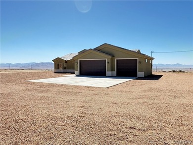 The home is situated on 5.58 acres directly off Historic Route - photo 2