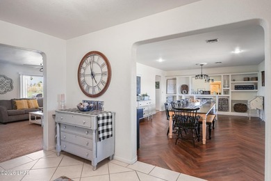 Spacious golf course home located on the greens in the desirable - photo 4