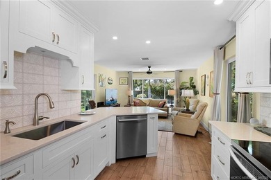 Beautiful updated CBS 2 Bedroom, 2 Bathroom 1671 Sq Ft, Golf - photo 11