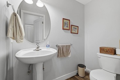 Beautifully updated and maintained Craftsman house in the heart - photo 24