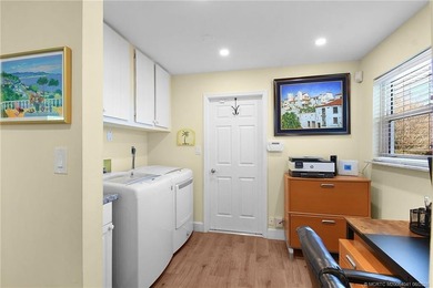 Beautiful updated CBS 2 Bedroom, 2 Bathroom 1671 Sq Ft, Golf - photo 25