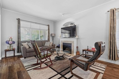 Beautifully updated and maintained Craftsman house in the heart - photo 26