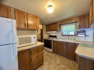 Meticulously maintained manufactured home on the shores of - photo 6