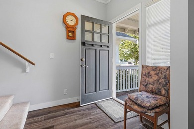Beautifully updated and maintained Craftsman house in the heart - photo 29