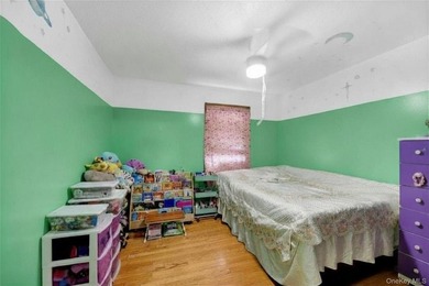 Discover this exceptional two-family residence in Castle Hill - photo 29