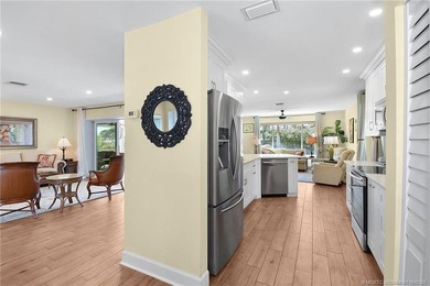 Beautiful updated CBS 2 Bedroom, 2 Bathroom 1671 Sq Ft, Golf - photo 29