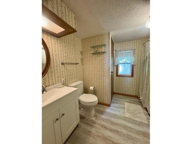 Meticulously maintained manufactured home on the shores of - photo 10