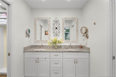 Beautiful updated CBS 2 Bedroom, 2 Bathroom 1671 Sq Ft, Golf - photo 33