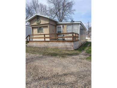 Minnewashta Lake Home For Sale in Arnolds Park Iowa