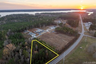 In the heart of Lake Gaston's most coveted commercial corridor - photo 2
