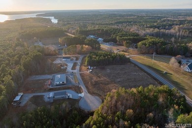 In the heart of Lake Gaston's most coveted commercial corridor - photo 7