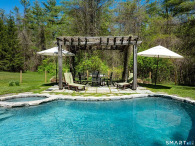 The Ultimate Entertainer's Estate! If your life centers around - photo 19