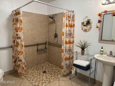 Gorgeous upgraded single-level, home with 6 bedrooms, including - photo 23