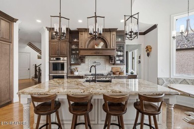Perfect for the Discerning Buyer. This Exquisite Custom-Built - photo 23