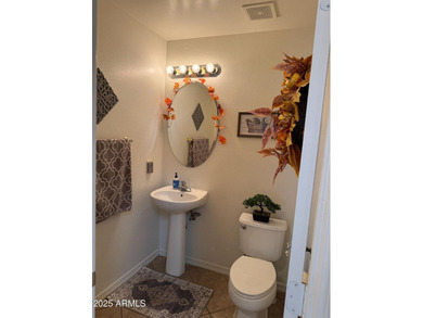 Gorgeous upgraded single-level, home with 6 bedrooms, including - photo 26