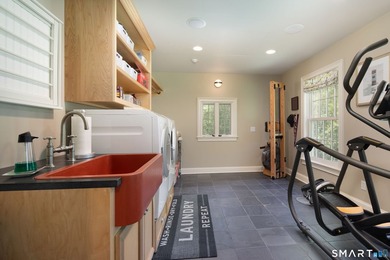 The Ultimate Entertainer's Estate! If your life centers around - photo 32