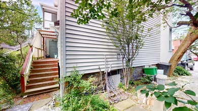Step into this spacious 3+ bedroom, 2.5 bath home that is full - photo 36