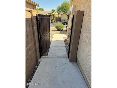Gorgeous upgraded single-level, home with 6 bedrooms, including - photo 37