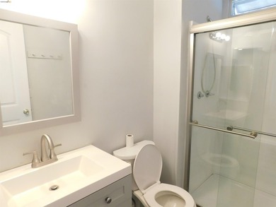 Discover this beautifully updated and hard-to-find 3-bedroom - photo 7