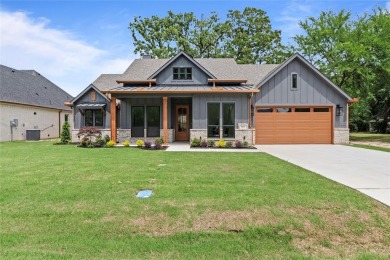 Lake Home For Sale in Enchanted Oaks, Texas