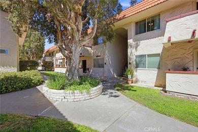 Welcome to this inviting 2-bed/ 2-bath condo the desirable Casa - photo 4