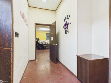Excellent opportunity to own a versatile commercial property - photo 10