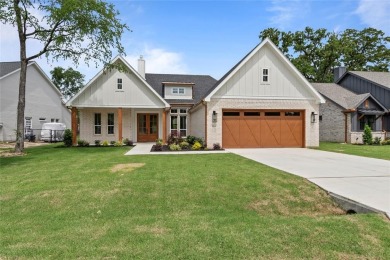 Lake Home For Sale in Enchanted Oaks, Texas