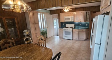 Pride of ownership shines throughout this lovingly maintained - photo 12