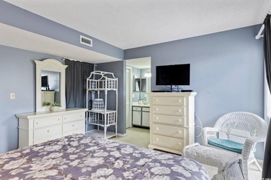 2BR/2BA Condo - One Block from the Ocean Fully furnished 2 - photo 13