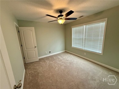 Welcome to this spacious and well-appointed 4 bedroom, 3 - photo 15